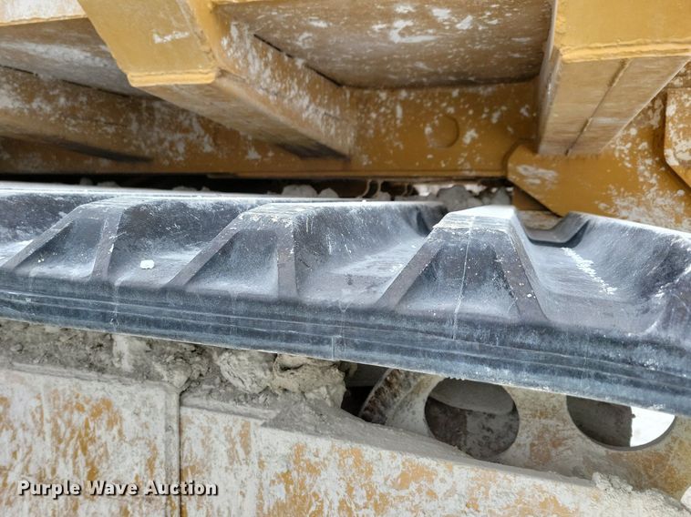 image for item DL7970 Morooka K40 MST3300 track carrier