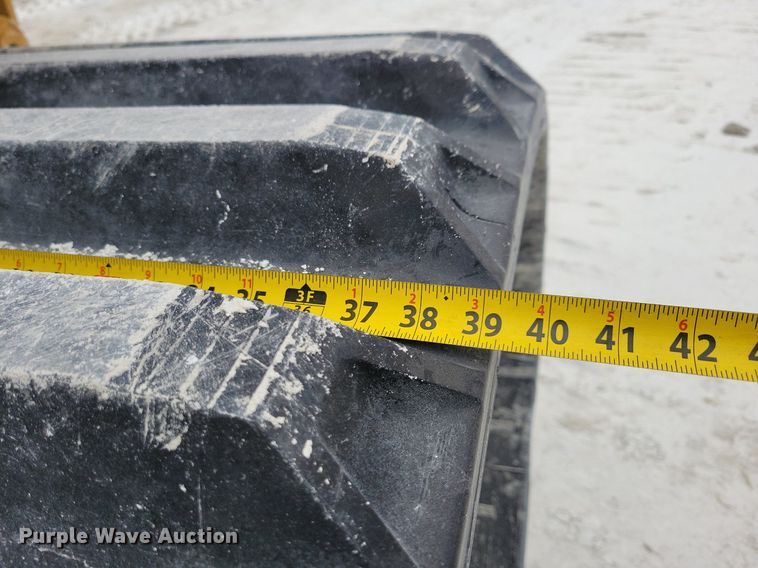 image for item DL7970 Morooka K40 MST3300 track carrier