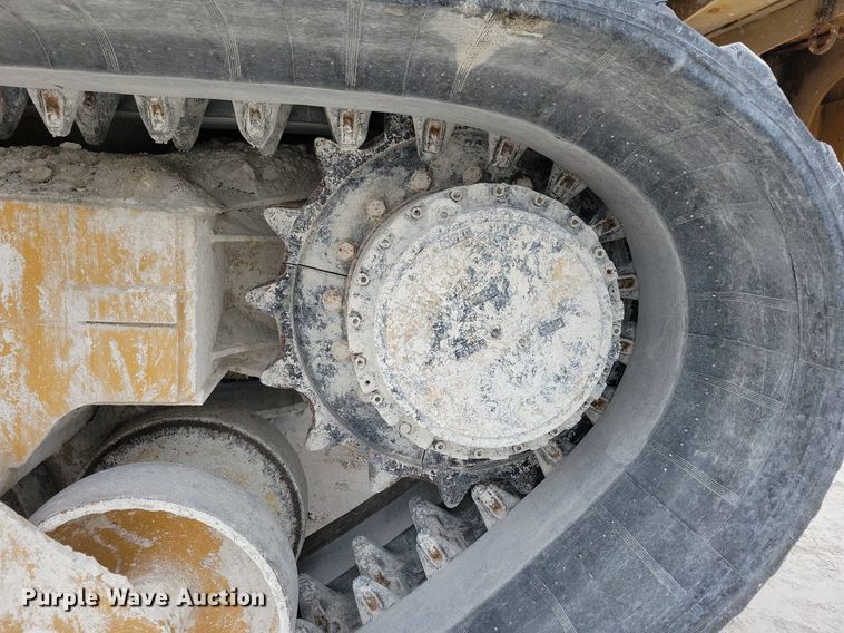 image for item DL7970 Morooka K40 MST3300 track carrier