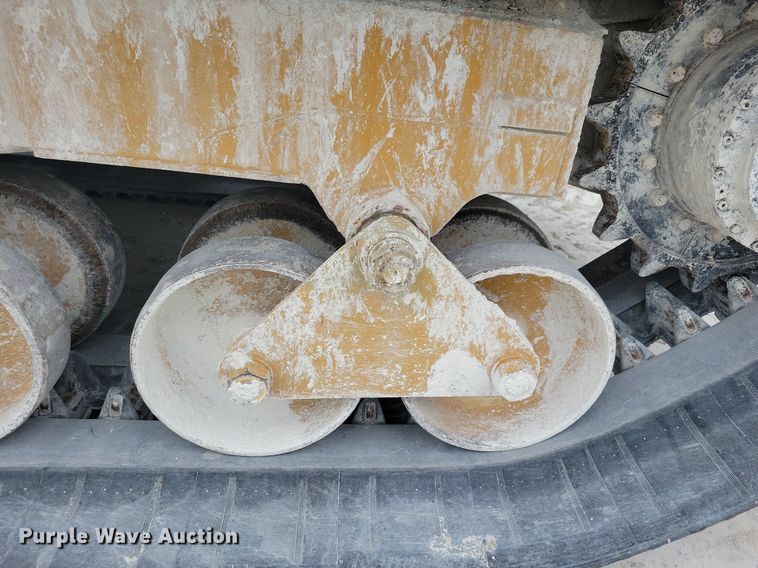 image for item DL7970 Morooka K40 MST3300 track carrier