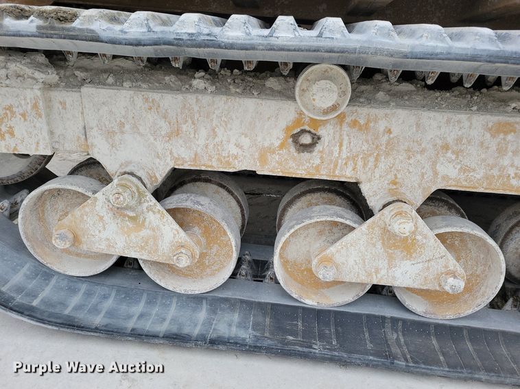 image for item DL7970 Morooka K40 MST3300 track carrier