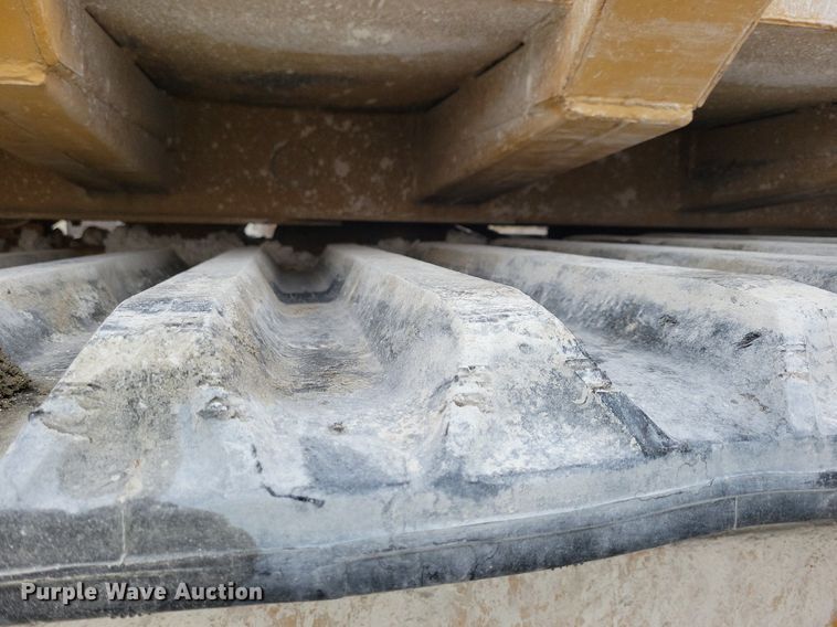 image for item DL7970 Morooka K40 MST3300 track carrier