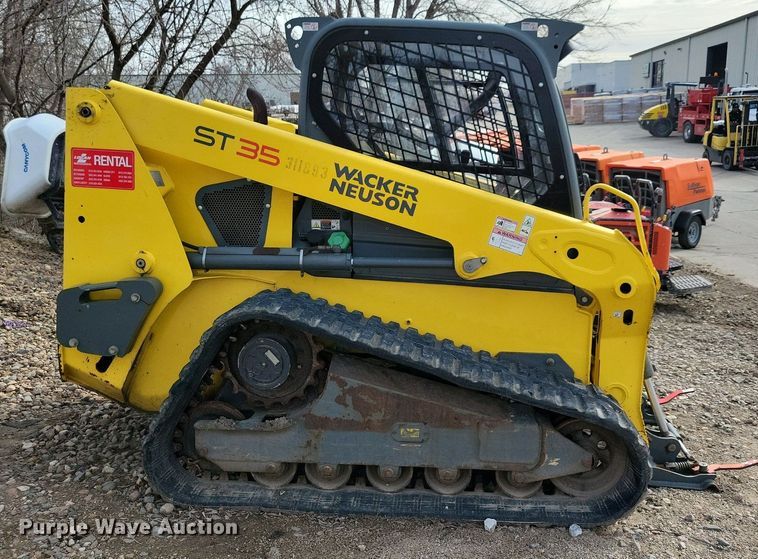 image for item DL7986 2015 Wacker Neuson ST35 tracked skid steer loader