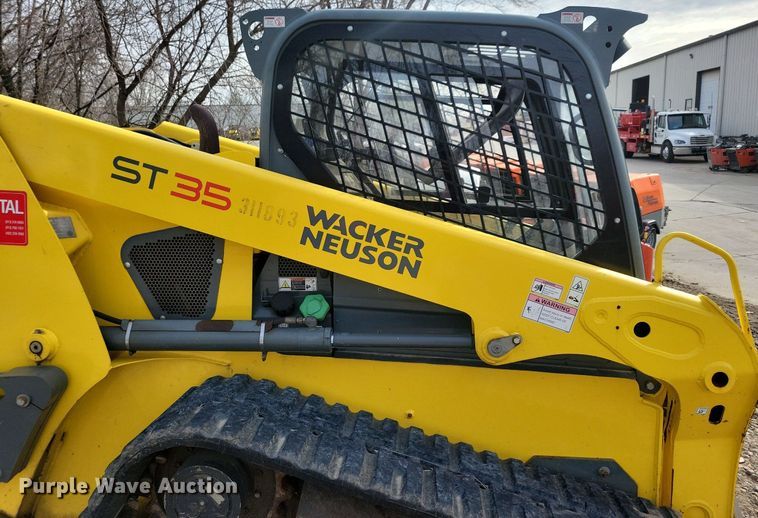 image for item DL7986 2015 Wacker Neuson ST35 tracked skid steer loader