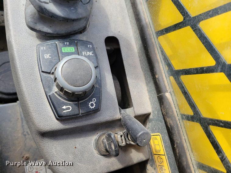 image for item DL7986 2015 Wacker Neuson ST35 tracked skid steer loader