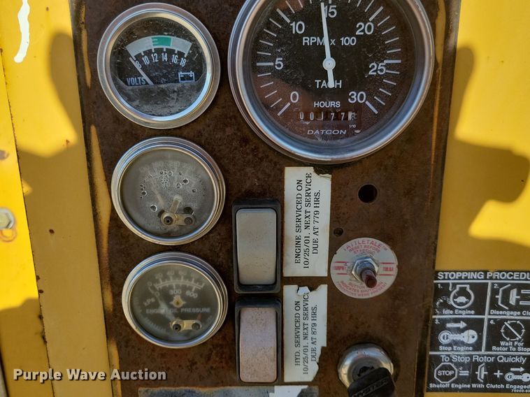 image for item DL7987 1998 Vermeer BC1230 wood chipper