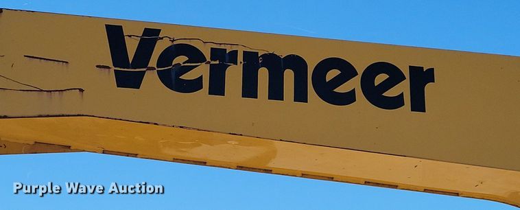 image for item DL7987 1998 Vermeer BC1230 wood chipper