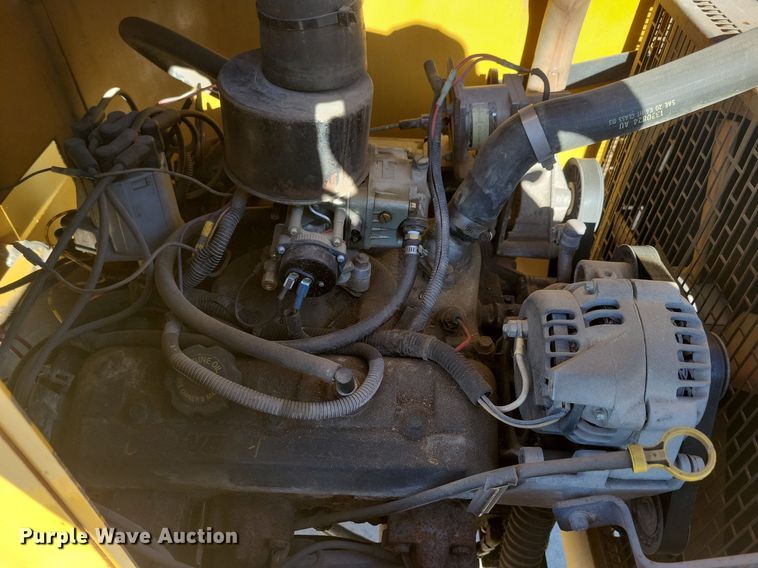 image for item DL7987 1998 Vermeer BC1230 wood chipper