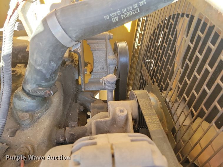 image for item DL7987 1998 Vermeer BC1230 wood chipper