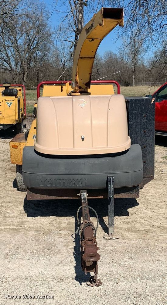 image for item DM7757 2005 Vermeer BC1400XL wood chipper