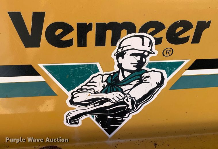 image for item DM7757 2005 Vermeer BC1400XL wood chipper