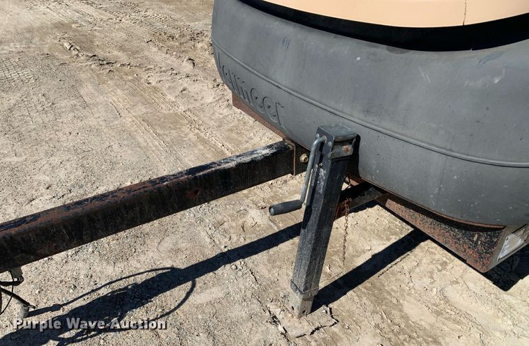 image for item DM7757 2005 Vermeer BC1400XL wood chipper