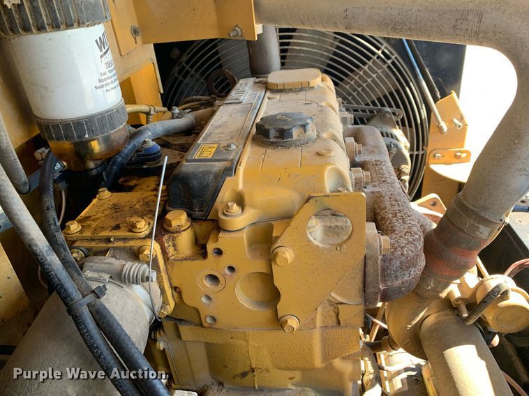 image for item DM7757 2005 Vermeer BC1400XL wood chipper