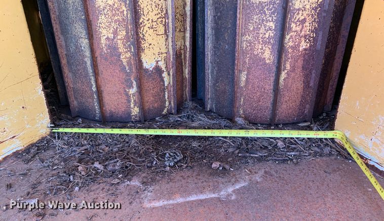 image for item DM7757 2005 Vermeer BC1400XL wood chipper