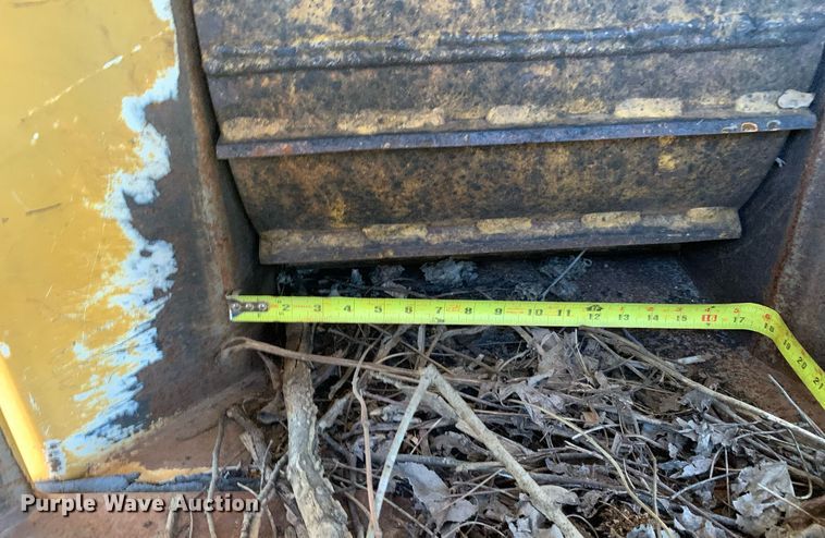 image for item DM7758 2012 Vermeer BC1000XL wood chipper