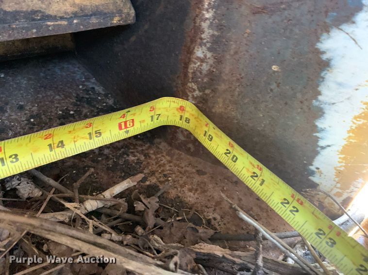 image for item DM7758 2012 Vermeer BC1000XL wood chipper