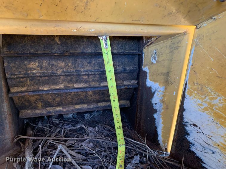 image for item DM7758 2012 Vermeer BC1000XL wood chipper