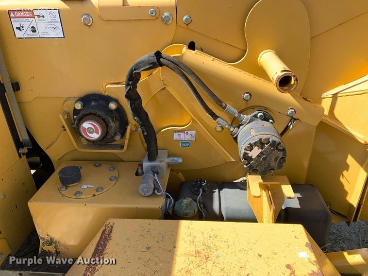 image for item DM7758 2012 Vermeer BC1000XL wood chipper