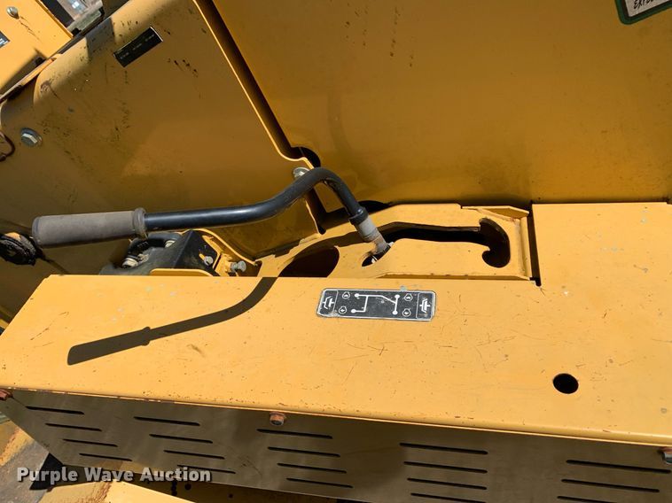 image for item DM7758 2012 Vermeer BC1000XL wood chipper