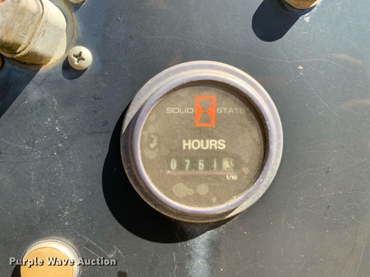 image for item DM7758 2012 Vermeer BC1000XL wood chipper