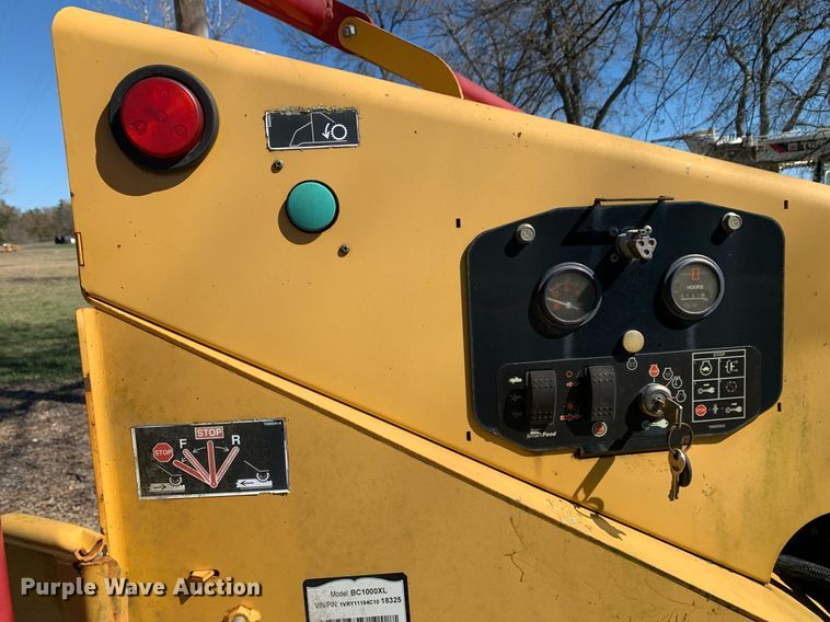 image for item DM7758 2012 Vermeer BC1000XL wood chipper