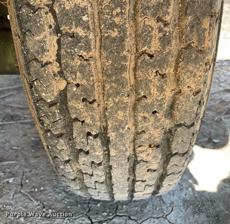 image for item DM7758 2012 Vermeer BC1000XL wood chipper