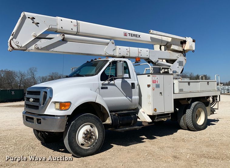 image for item DM7763 2007 Ford F750 Super Duty bucket truck