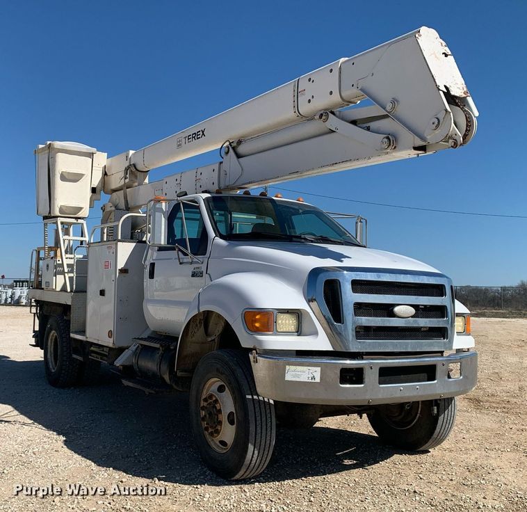 image for item DM7763 2007 Ford F750 Super Duty bucket truck