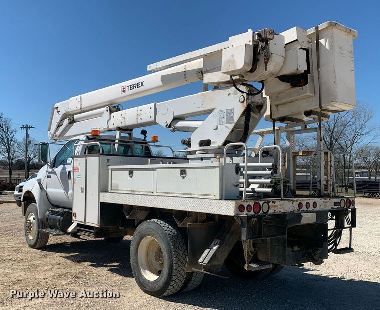 image for item DM7763 2007 Ford F750 Super Duty bucket truck