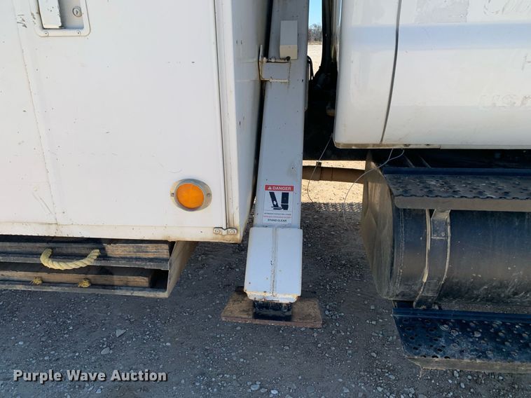 image for item DM7763 2007 Ford F750 Super Duty bucket truck