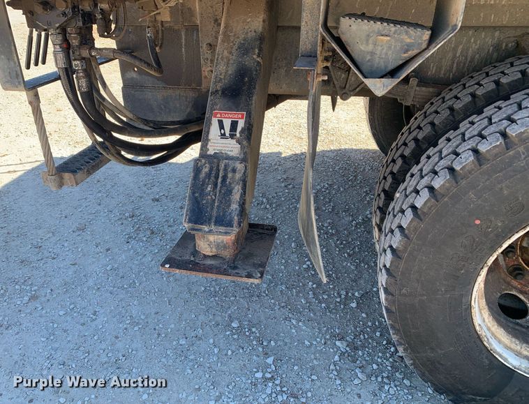 image for item DM7763 2007 Ford F750 Super Duty bucket truck