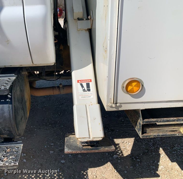 image for item DM7763 2007 Ford F750 Super Duty bucket truck