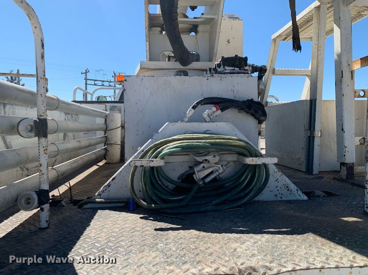 image for item DM7763 2007 Ford F750 Super Duty bucket truck