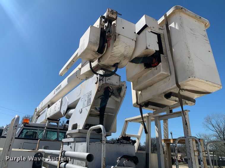 image for item DM7763 2007 Ford F750 Super Duty bucket truck