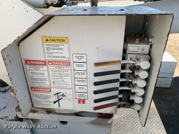 image for item DM7763 2007 Ford F750 Super Duty bucket truck