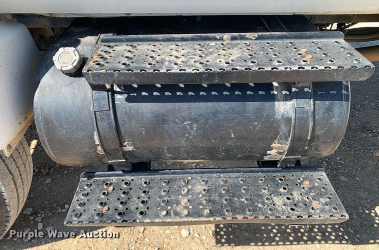 image for item DM7763 2007 Ford F750 Super Duty bucket truck