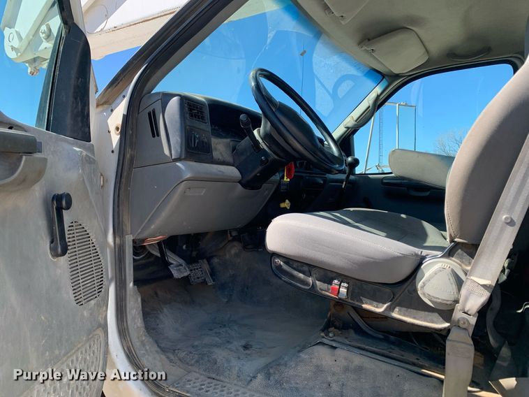 image for item DM7763 2007 Ford F750 Super Duty bucket truck