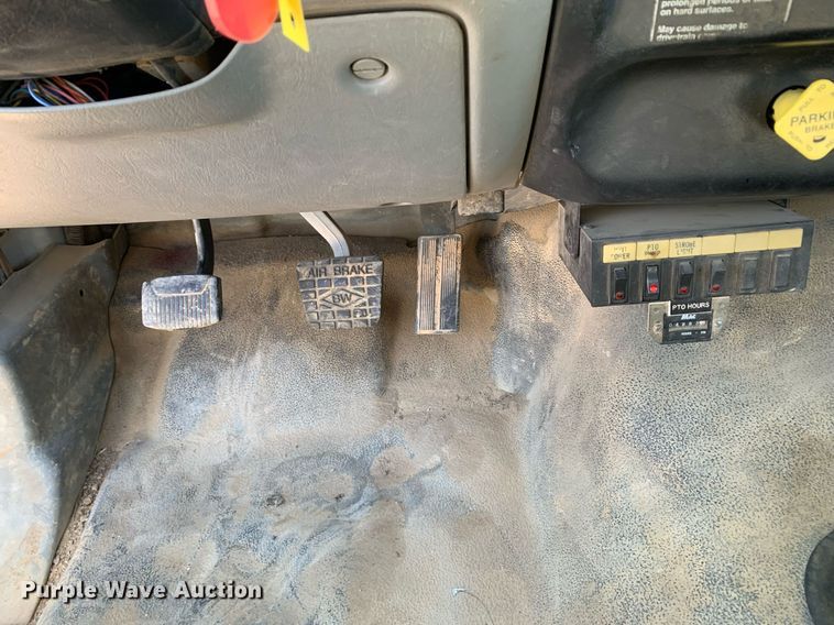 image for item DM7763 2007 Ford F750 Super Duty bucket truck