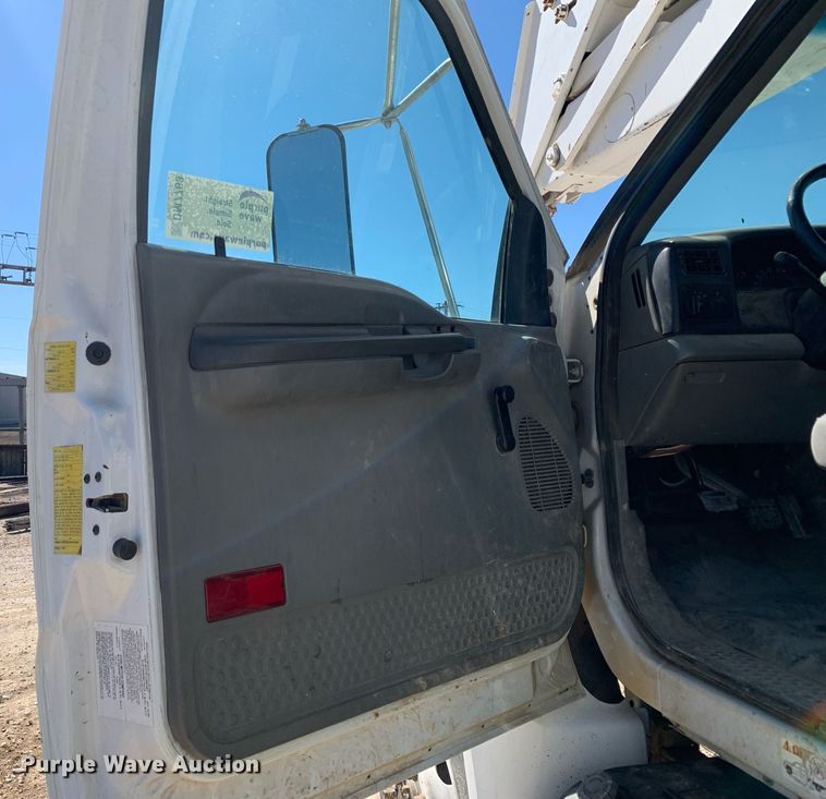 image for item DM7763 2007 Ford F750 Super Duty bucket truck