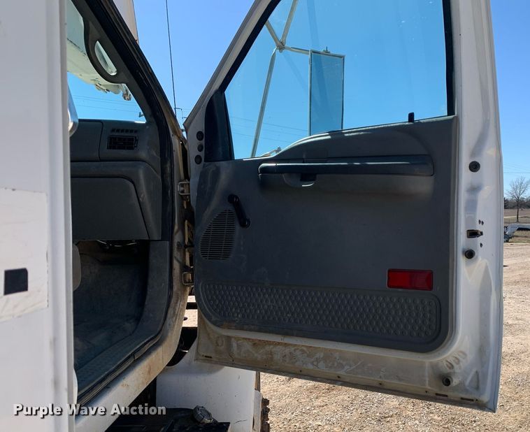 image for item DM7763 2007 Ford F750 Super Duty bucket truck