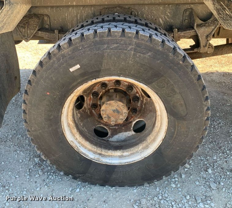 image for item DM7763 2007 Ford F750 Super Duty bucket truck