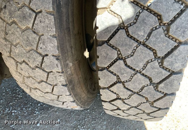 image for item DM7763 2007 Ford F750 Super Duty bucket truck