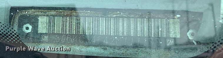 image for item DM7768 2002 Chevrolet Silverado 3500HD bucket truck