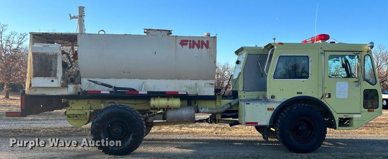 image for item DN0518 1989 Amertek Inc. 2500L hydroseeder truck