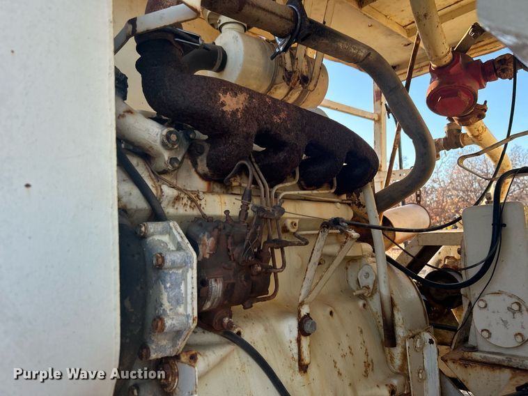 image for item DN0518 1989 Amertek Inc. 2500L hydroseeder truck