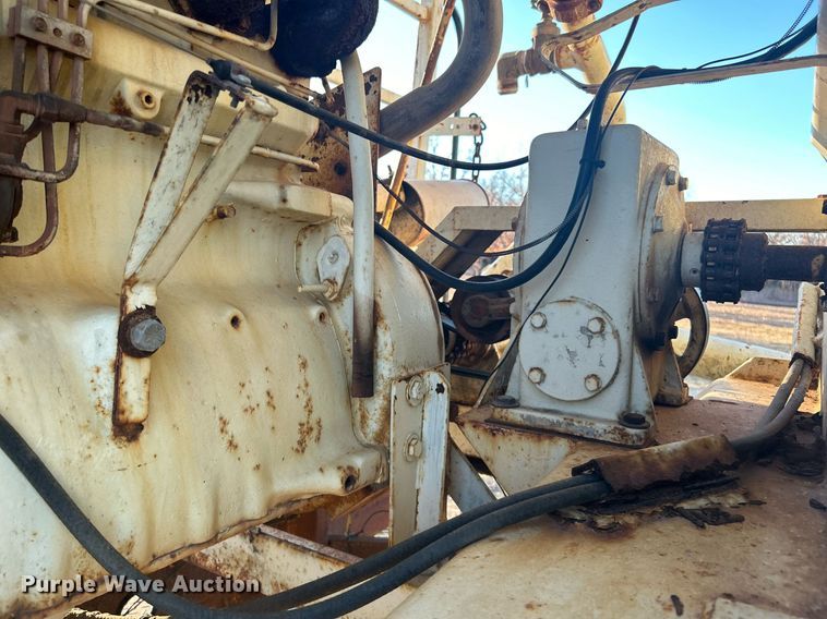 image for item DN0518 1989 Amertek Inc. 2500L hydroseeder truck