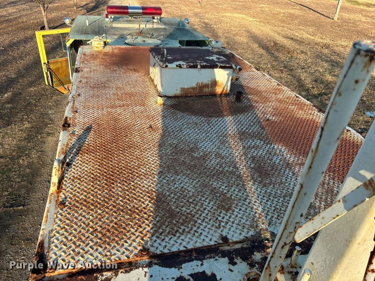 image for item DN0518 1989 Amertek Inc. 2500L hydroseeder truck