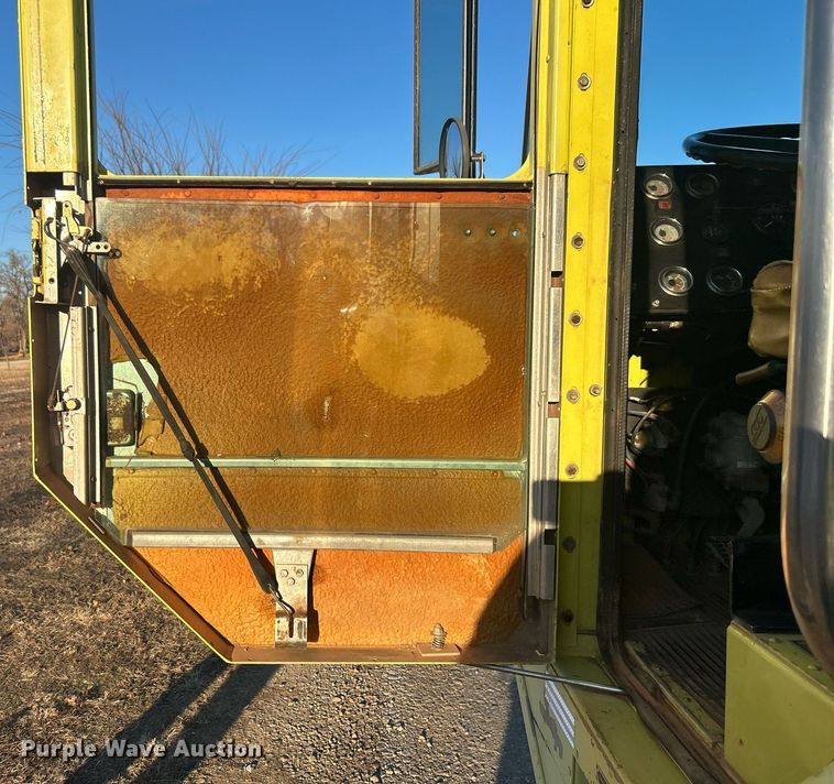 image for item DN0518 1989 Amertek Inc. 2500L hydroseeder truck