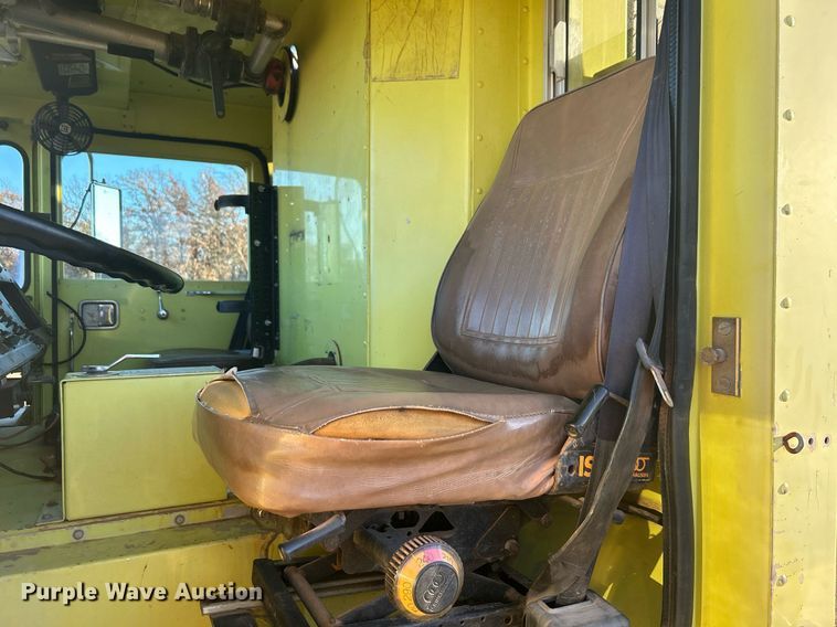 image for item DN0518 1989 Amertek Inc. 2500L hydroseeder truck