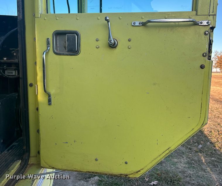 image for item DN0518 1989 Amertek Inc. 2500L hydroseeder truck